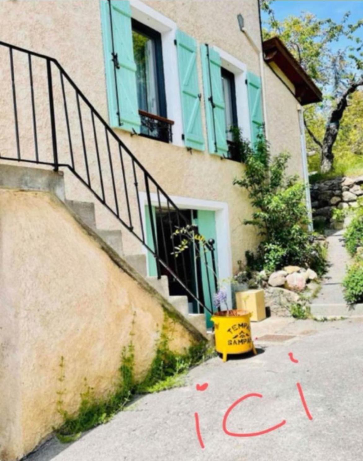 Maisonnette Au Coeur Du Village Ferienhaus *